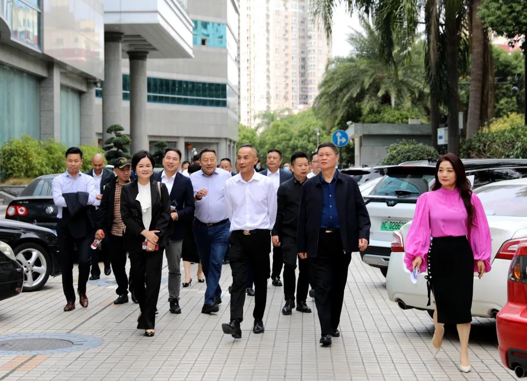 9e5bd5ddca4742c1c6c253b795e5f3f3.jpg 9e5bd5ddca4742c1c6c253b795e5f3f3.jpg