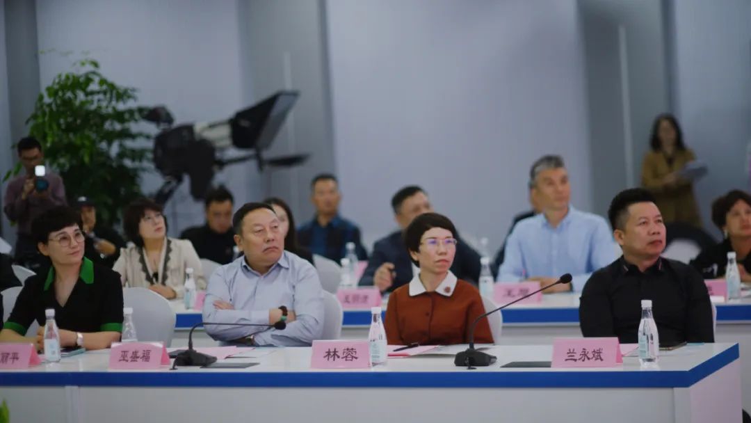 fe33b501d6aac9fad57f3ff1cb51e35a.jpg fe33b501d6aac9fad57f3ff1cb51e35a.jpg